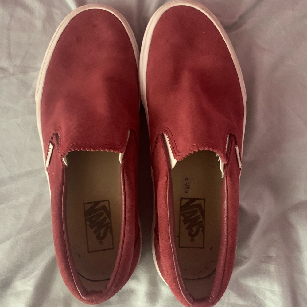 MAROON VANS